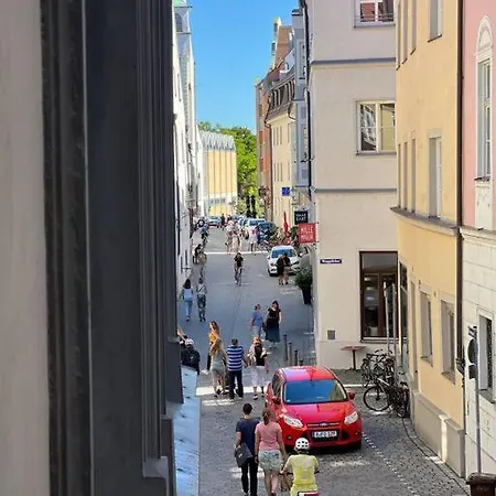 Wunderschones Herrenzimmer/loft In Der Innenstadt *